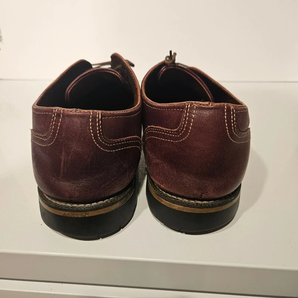 LL Bean Oxford Shoes Mens 11.5 Burgundy Leather Lug Sole Contrast Stitching